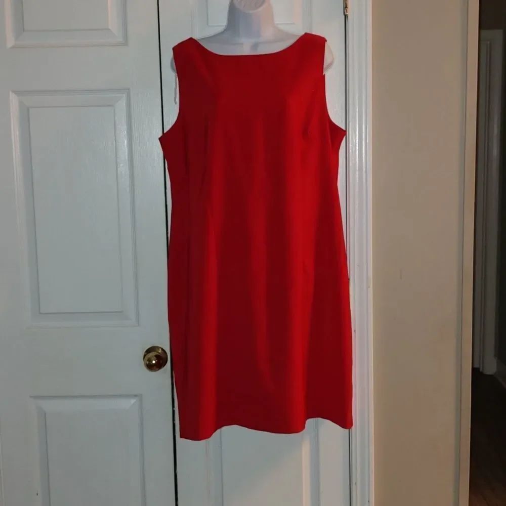 Perceptions New York Red sleeveless Dress Sz 18
